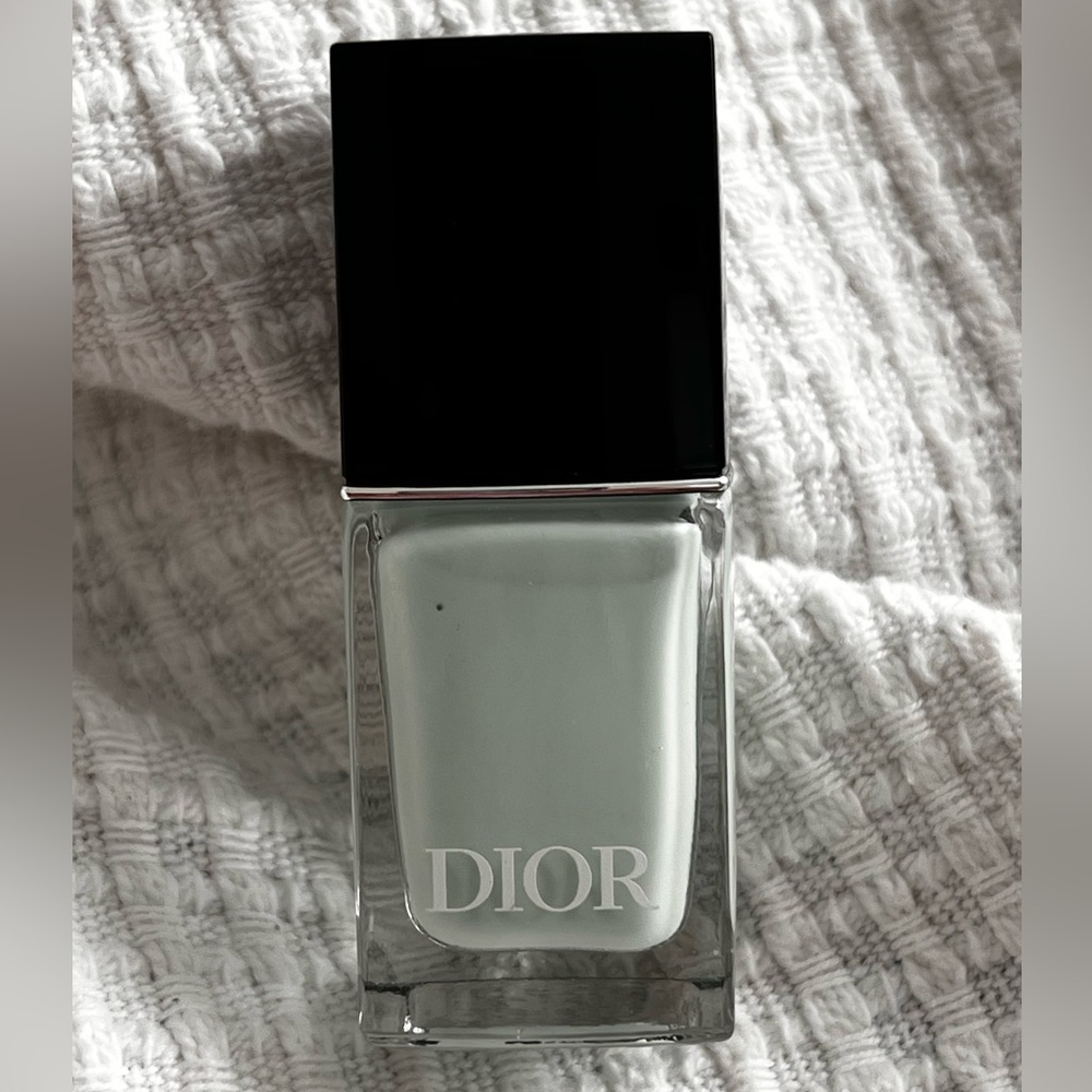 NWOB DIOR NAIL POLISH COLOR 203 (PASTEL MINT)